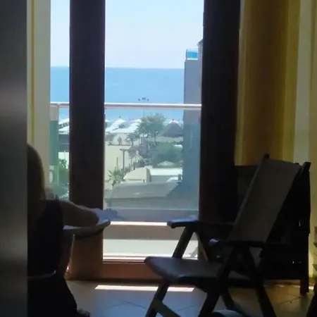 Διαμέρισμα Central Beach Apartament *