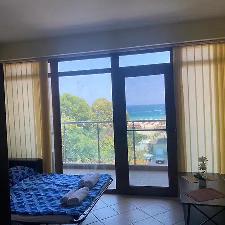 Central Beach Apartament Slantschew brjag